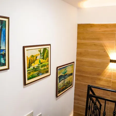 N'baz Apartment, Appartement